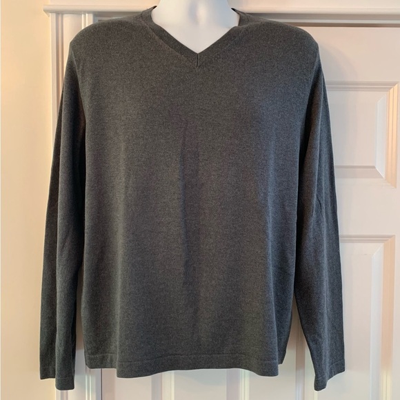Banana Republic Silk  & Cashmere Sweater Mens L Charcoal Gray V-neck Pullover - Picture 1 of 7